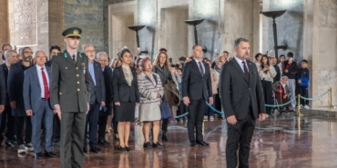 Muayenehane Hekimleri 1 Ekim Dolayısıyla Anıtkabir Ziyaretinde Bir Araya Geldi