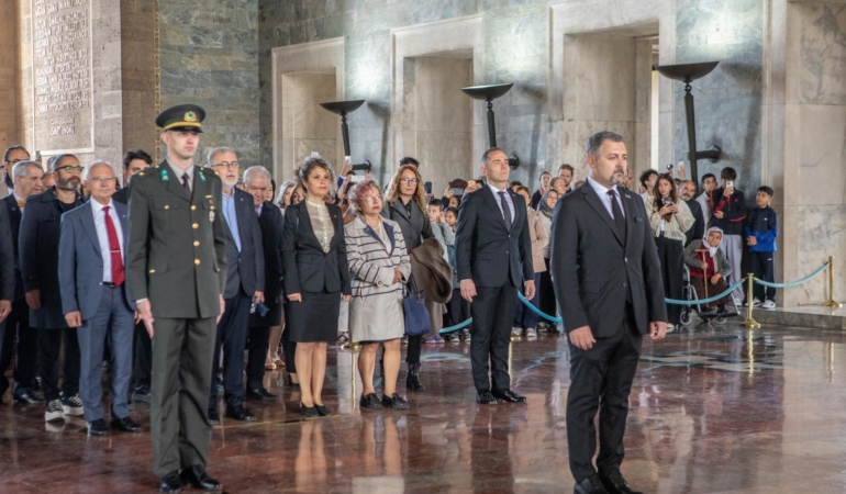 Muayenehane Hekimleri 1 Ekim Dolayısıyla Anıtkabir Ziyaretinde Bir Araya Geldi